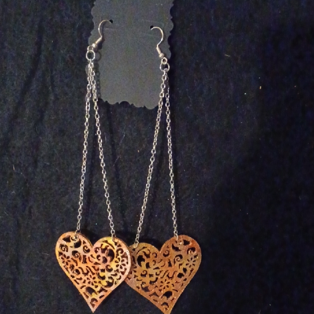 Intricate Heart-Shaped Gold Earrings